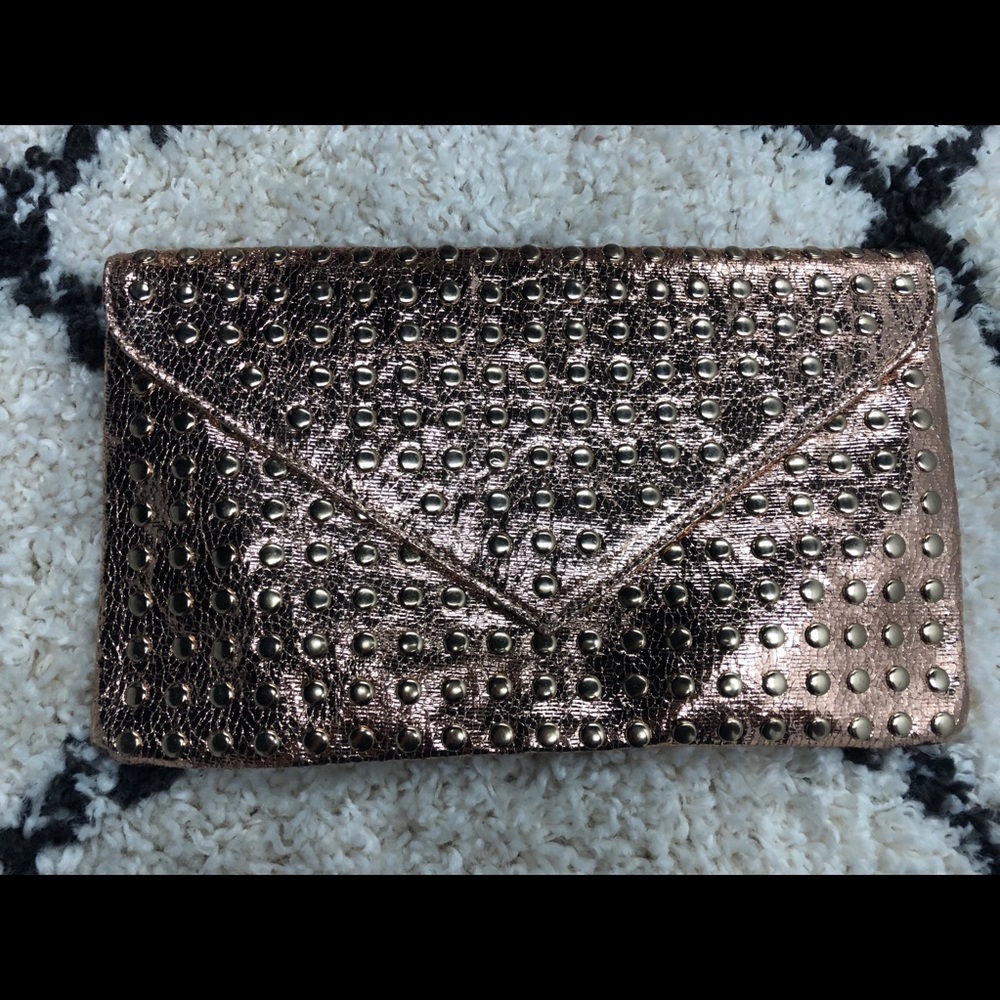 NEW! Francesca cut rose gold metallic 👛 !!